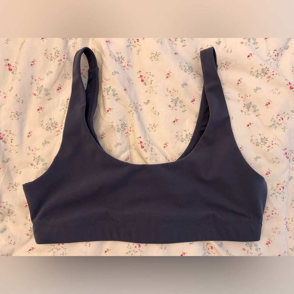 Vuori Navy Scoop Sports Bra